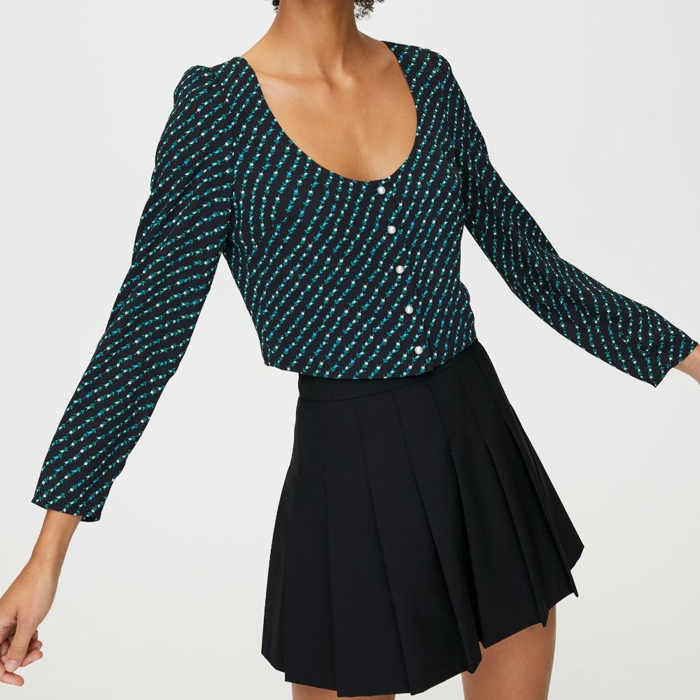 Aritzia Sunday Best Kissy Blouse - Picture 8 of 8